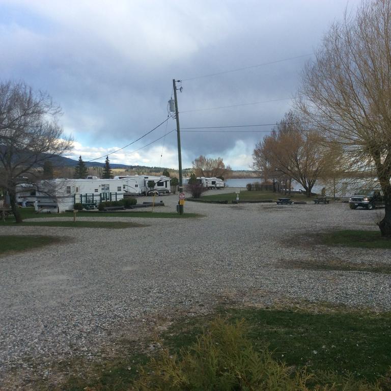 Robert'S Roost Rv Park Resort Quesnel Buitenkant foto